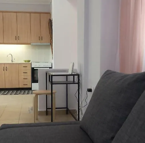 Hébergement de vacances Beachfront Stylish Maisonette In