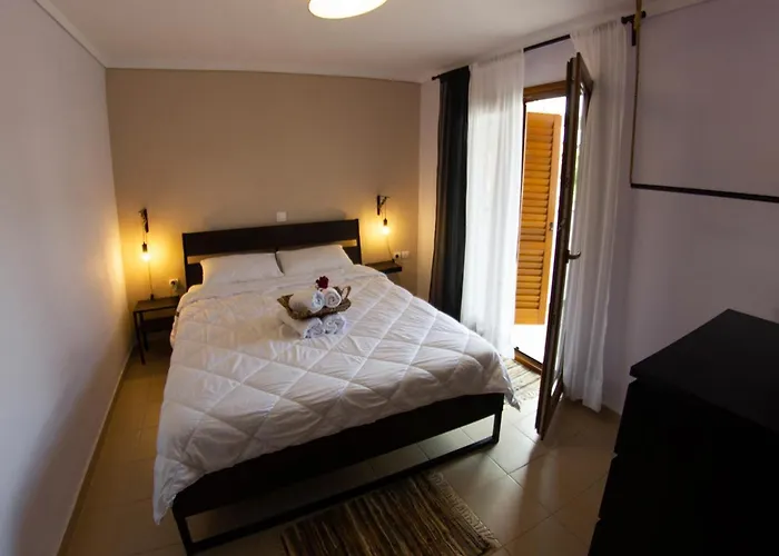 Nyaraló Beachfront Stylish Maisonette In Jeriszósz